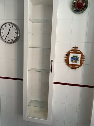 Urge Vitrinas de madera y cristal