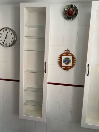 Urge Vitrinas de madera y cristal