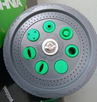 Pistola de riego Saturnia 7 posiciones + 2 conecto