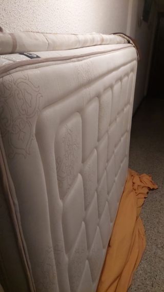 Colchón de tela usado