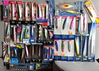 Lote de señuelos de pesca variados