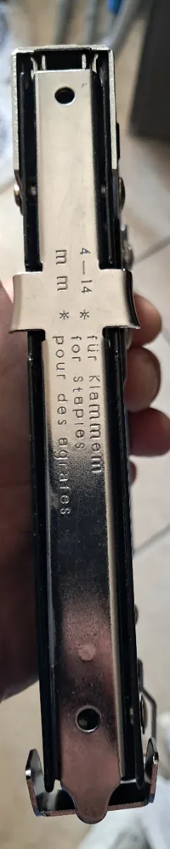 Set graffatrice e graffette per tappezzeria