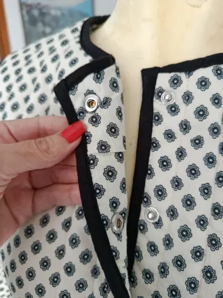 Chaqueta H&M acolchada con etiqueta