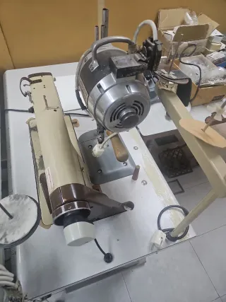 Máquina de coser industrial Eastman