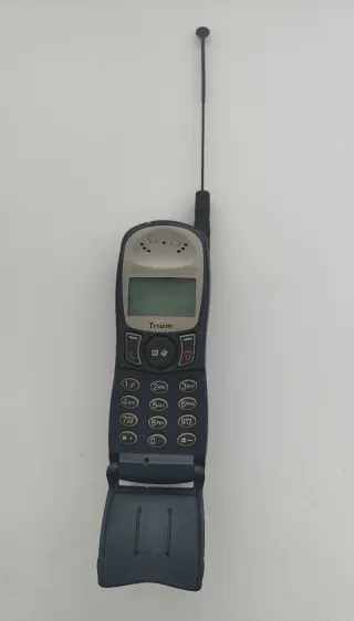 Mitsubishi Trium Galaxy MT-040 Teléfono Móvil