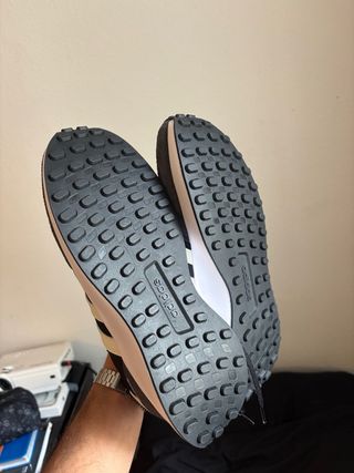 Zapatillas Adidas Originales Negras y Blancas