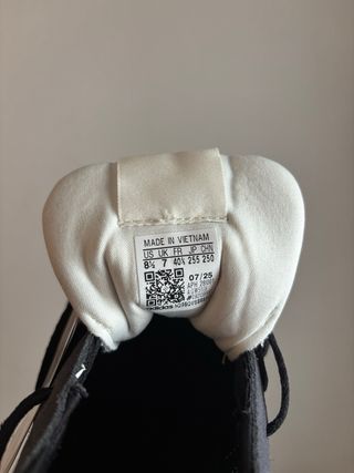 Zapatillas Adidas Originales Negras y Blancas