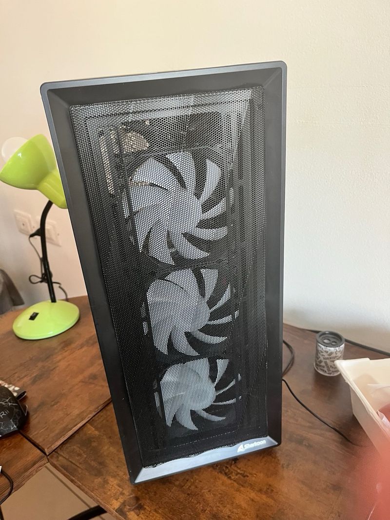 PC de juego ASRock B450 Ryzen 5 2600 16GB RAM afbeelding 2