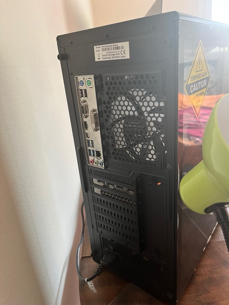 PC de juego ASRock B450 Ryzen 5 2600 16GB RAM afbeelding 4