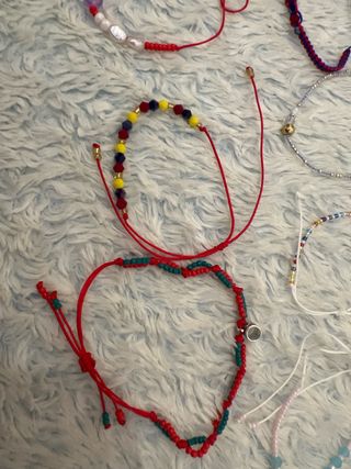 Pulseras artesanales hechas a mano