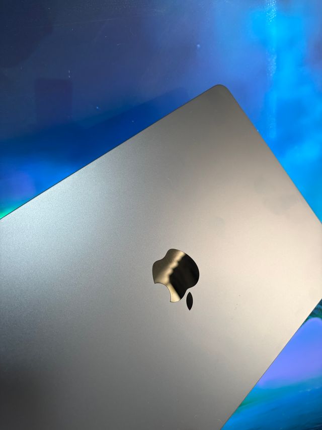 Macbook Air 13" M4  16/256gb -Nuevo, solo 4 ciclos