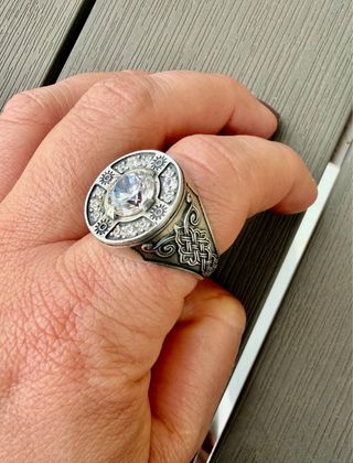 Anillo Plata con Circonita y Diseño Celta