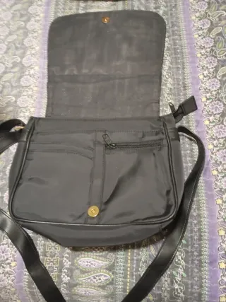 Bolso de hombro negro