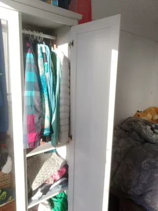 Armario con espejo