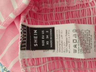 Top rosa Shein con rayas blancas