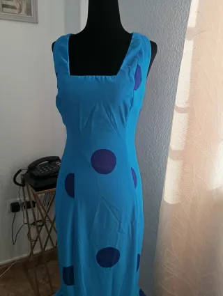 Traje de flamenca azul con lunares