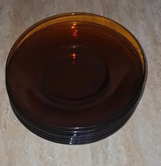 3€ cada uno. Platos 17cm Duralex ámbar