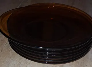 3€ cada uno. Platos 17cm Duralex ámbar