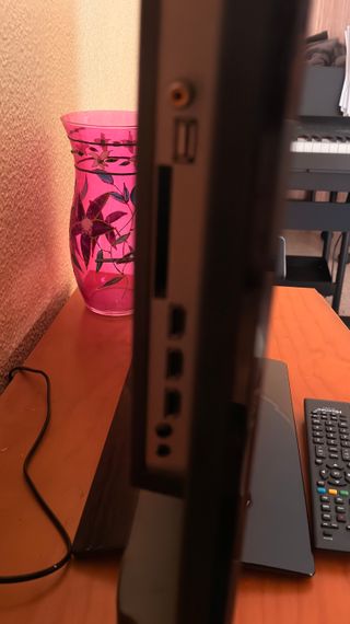 TV Hisense 32 con mando a distancia