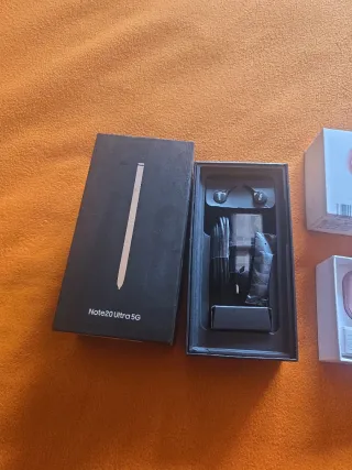 Conjunto di dispositivi elettronici Samsung