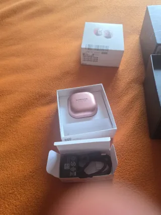 Conjunto di dispositivi elettronici Samsung