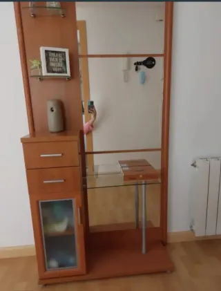 Mueble recibidor con espejo
