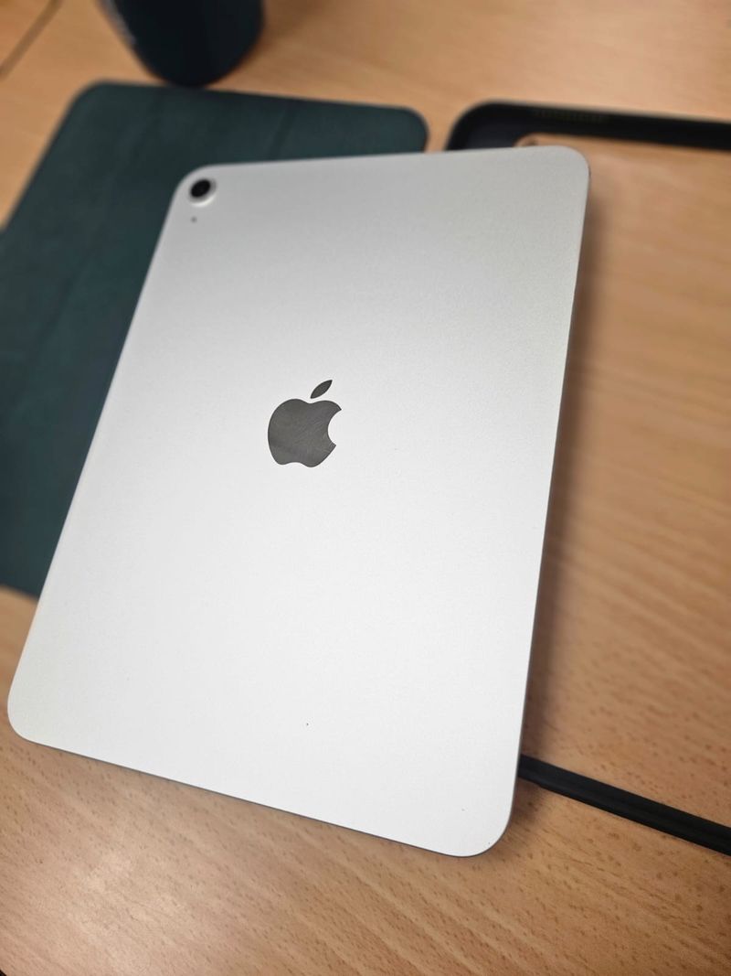 iPad 11 inch (A16) 128GB Plata