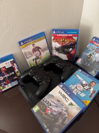 PS4 (PlayStation 4) + 2 Mandos + 6 Juegos