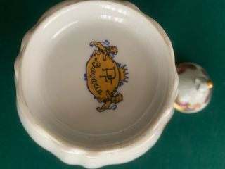 Bule de porcelana com flores