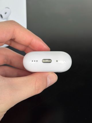 Apple AirPods 4ª generación con estuche original