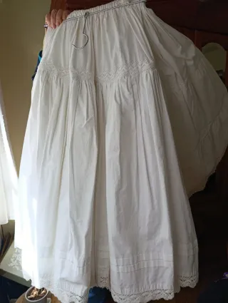 Enagua traje gallega blanca