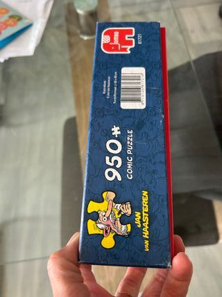 Puzzle 950 Happy Birthday Jan van Haasteren