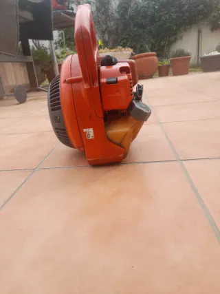 Sopladora Oleo Mac BV 125