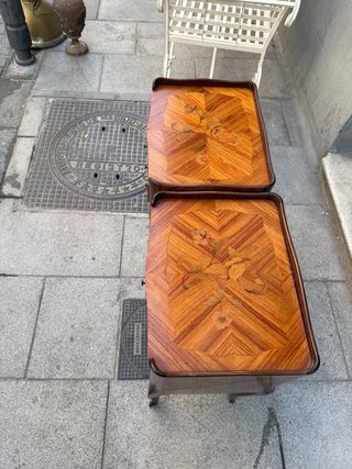 PAREJA DE MESILLAS DE NOCHE