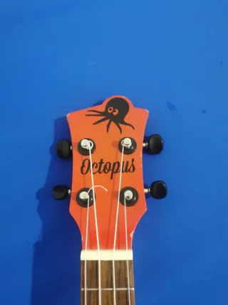 Ukelele Octopus Rojo y Naranja