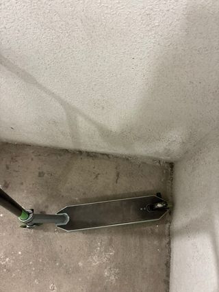 Patinete infantil verde y negro