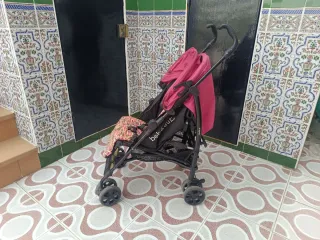 Carrito de paseo BebeDue rosa.