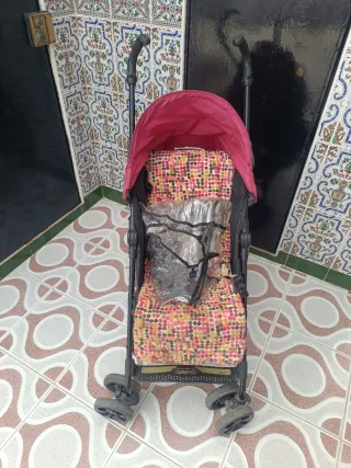 Carrito de paseo BebeDue rosa.