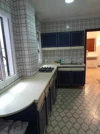 Habitación pareja con baño privado.