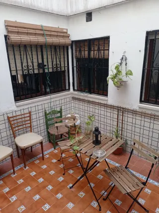 Habitación pareja con baño privado.