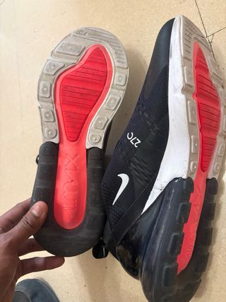 Nike Air Max 270 Negro/Blanco