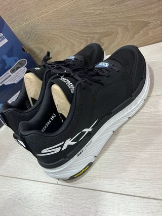 Skechers Max Cushioning Premier 2.0 Talla 47