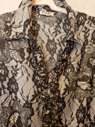 Blusa Esioto encaje negro y blanco