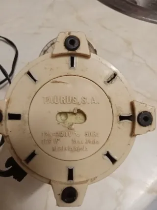 Molinillo Taurus Antiguo