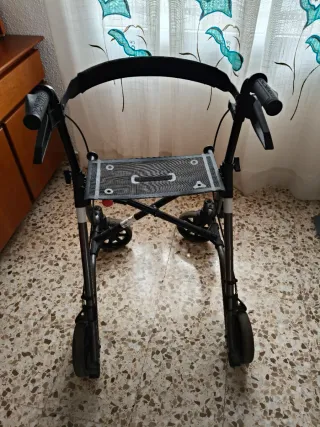Andador para adultos plegable