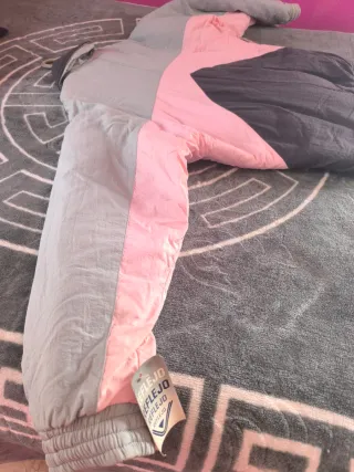 Chaqueta Deportiva Hombre Gris y Rosa