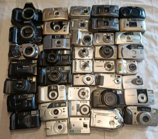 Grande lotto di 38 fotocamere da revisionare o per pezzi