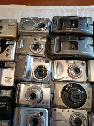 Grande lotto di 38 fotocamere da revisionare o per pezzi