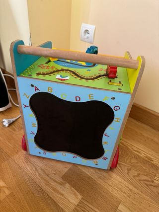 Andador correpasillos bebé madera