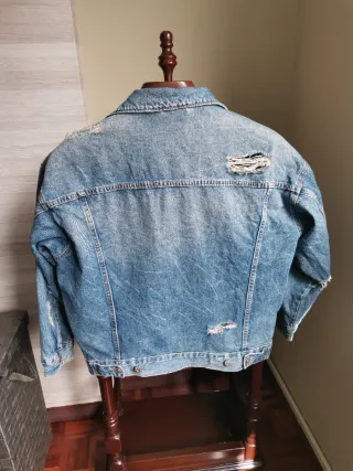 Cazadora vaquera desgastada Talla XS